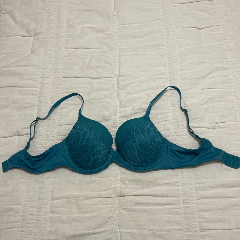 Blue lace underwire bra 34 B